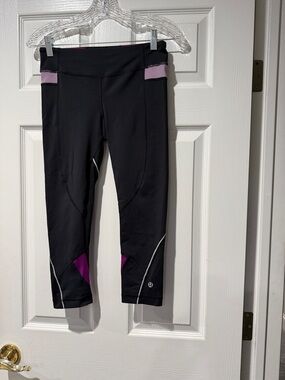 Lululemon Black and Purple Athletic Capri Leggings